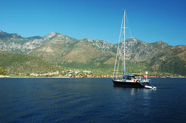 Navegar en Grecia, explorar islas — Foto de Stock