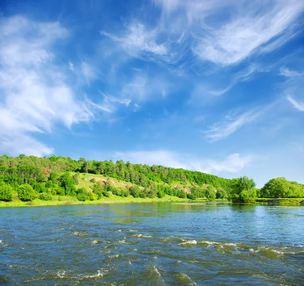 Rzeka w lecie — Zdjęcie stockowe