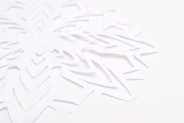 Schneeflocke aus Papier — Stockfoto