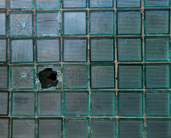 Una pared de bloques de vidrio — Foto de Stock