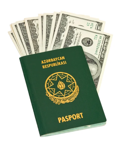 Passeport azerbaïdjanais et argent isolé sur fond blanc — Photo