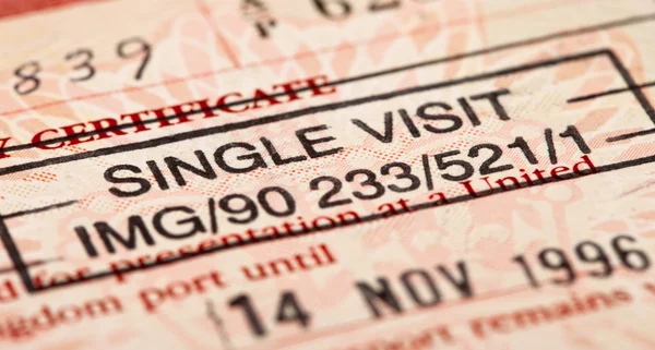Timbre de visa britannique dans votre passeport — Photo