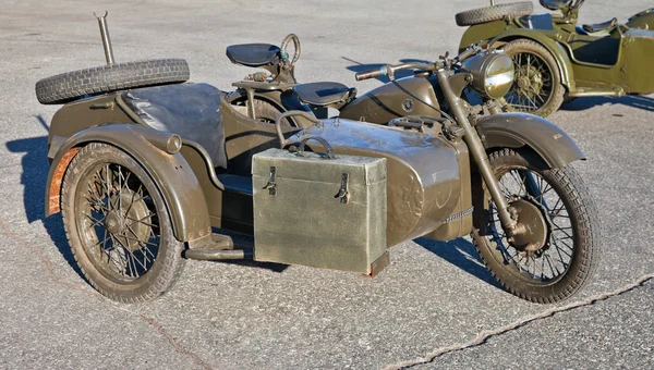 오래 된 군사 오토바이 — 스톡 사진