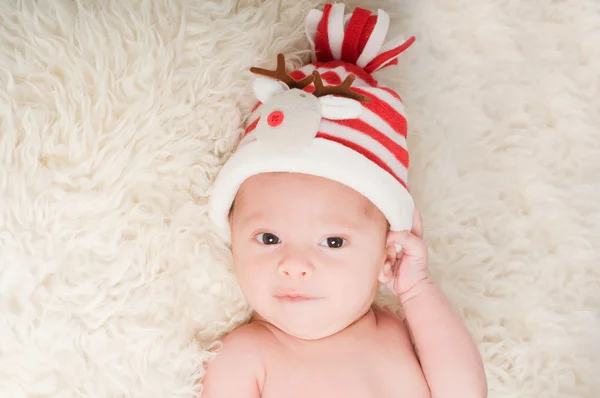 Neonato in cappello di Natale — Foto Stock