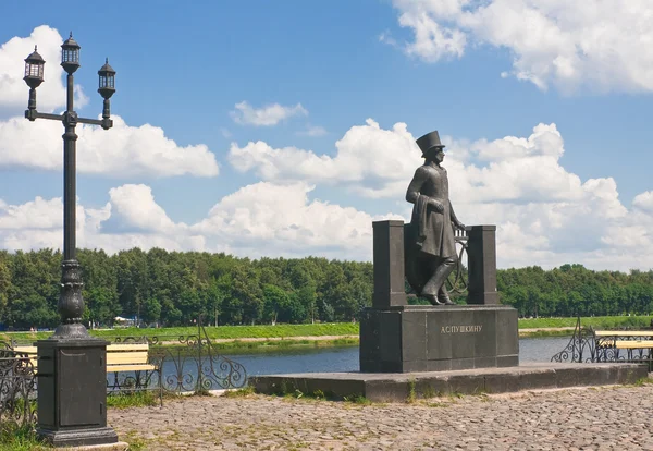 Monument to Alexander Pushkin in Tver, Russia — Stok fotoğraf