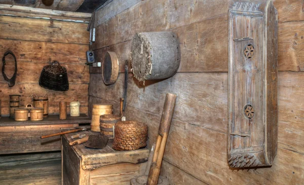 Historische kamer met oude tools — Stockfoto