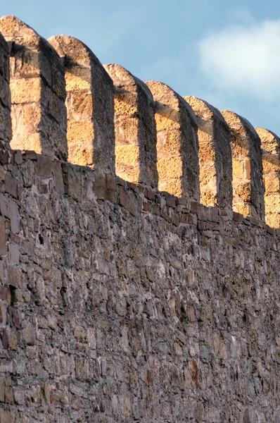 Eski bir kalenin müstahkem duvar — Stok fotoğraf