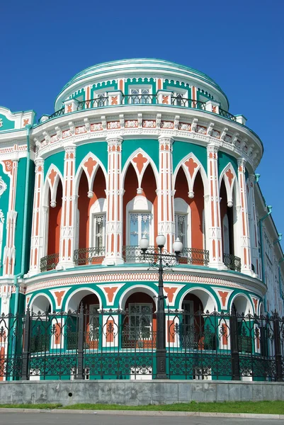 Historisk Byggnad Nygotisk Stil Uppehållet Ordföranden Ryssland — Stockfoto