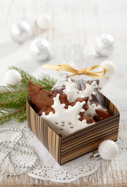 Decoraciones de pan de jengibre y navidad — Foto de Stock