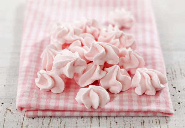 Pink meringue cookies — Stock Photo, Image