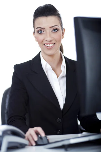 ビジネスの女性の事務所に勤務 — ストック写真