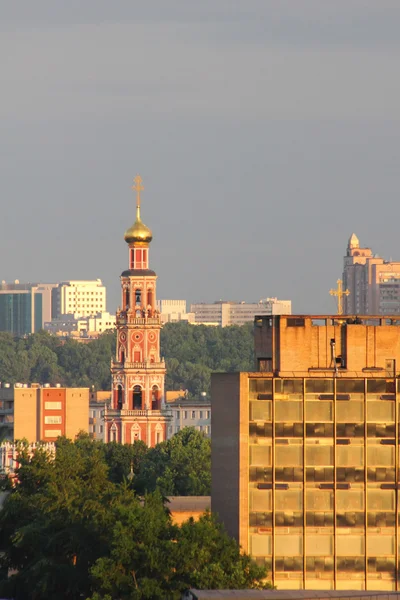 Kyrkan. Moskva. morgon. — Stockfoto