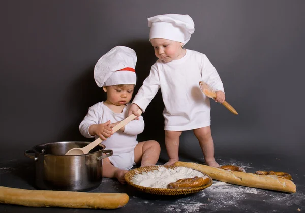 Pequenos chefs — Fotografia de Stock