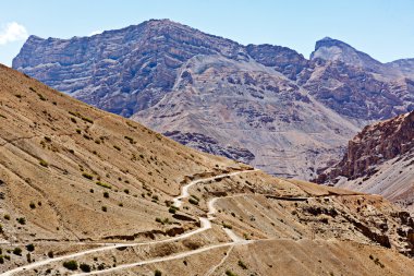 Himalayalar 'da yol