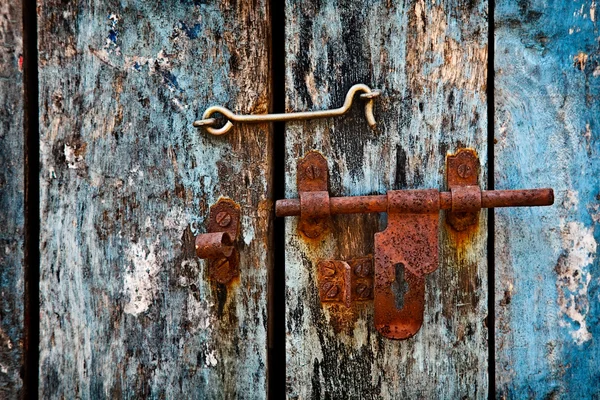 Latch on the door — Stock Photo, Image