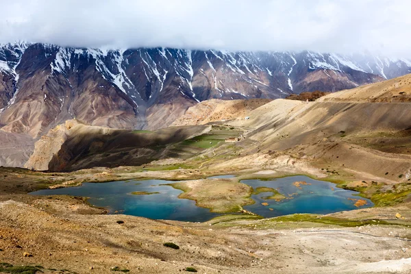 Himalaya dağ gölleri — Stok fotoğraf