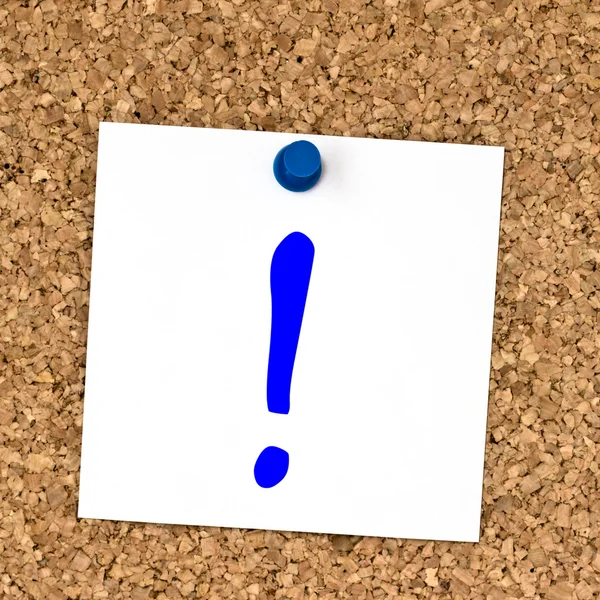 White note with question mark pinned to cork board — Stock Photo, Image