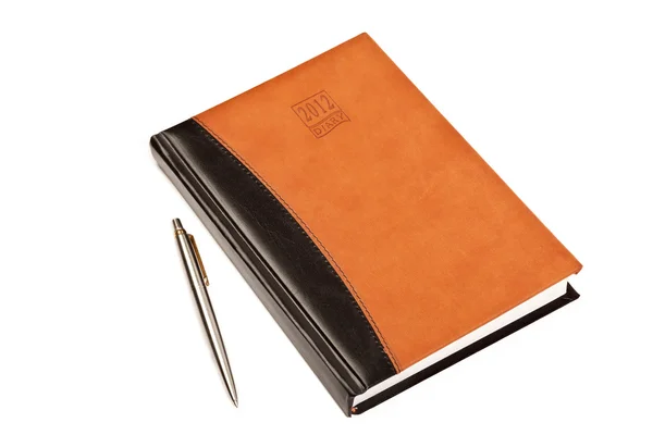 Deník a pero na stůl, samostatný — Stock fotografie
