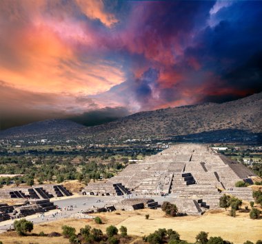 Pyramid of the Moon. Teotihuacan, Mexico clipart