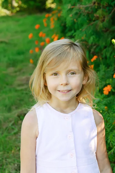 Vijf jaar oud meisje — Stockfoto