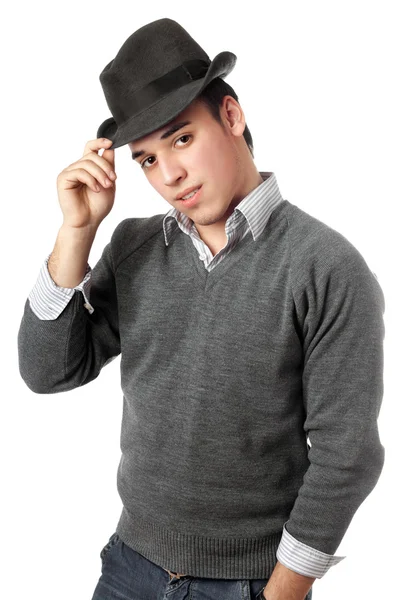 Mladý pohledný muž černý klobouk. samostatný — Stock fotografie