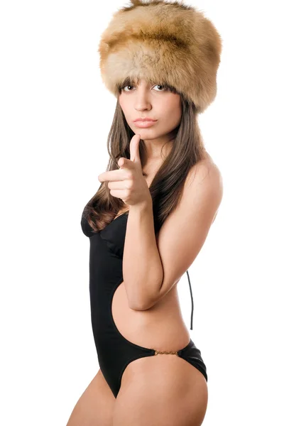 Kaukaski kobieta w strój kąpielowy i futro cap — Zdjęcie stockowe