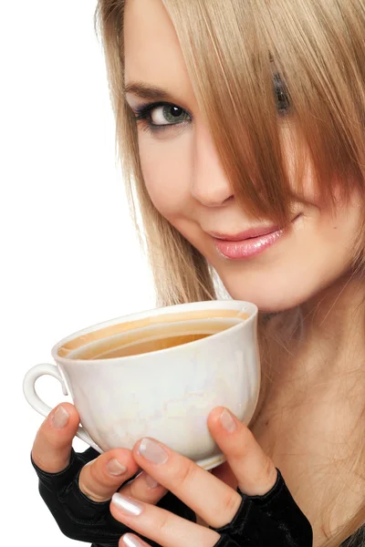 Ler härlig ung blondin med en kopp te — Stockfoto