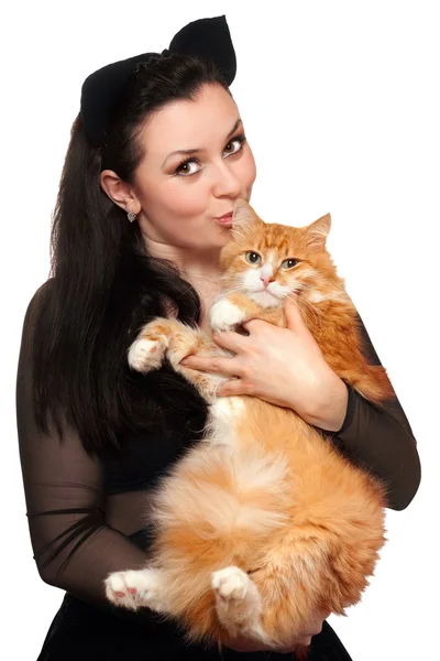 빨간 고양이와 젊은 여자의 초상화 — 스톡 사진