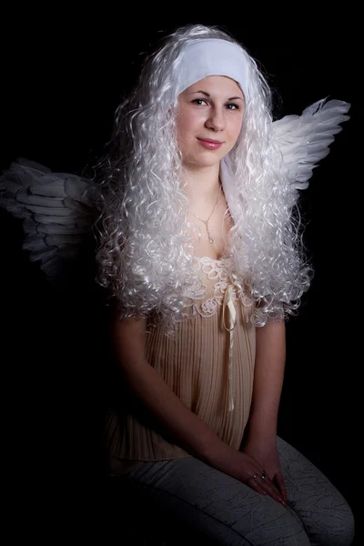 Delikatne anioł z długimi włosami — Zdjęcie stockowe