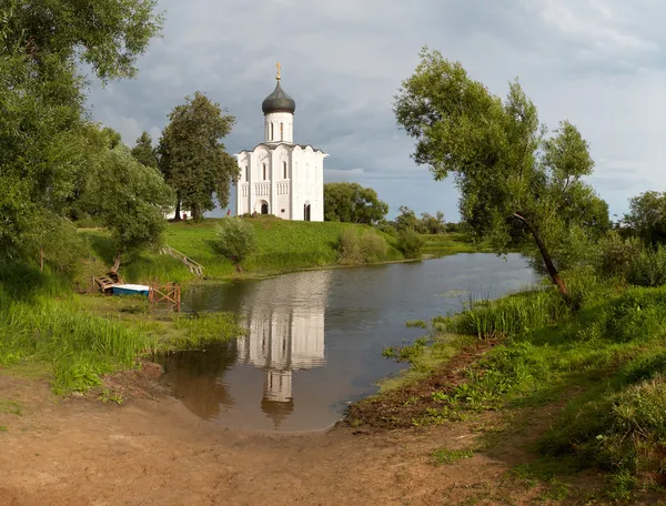 A igreja mais bela da Rússia — Fotografia de Stock