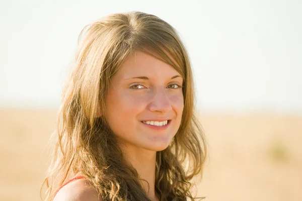 Teenager girl outdoor — Stock Photo, Image
