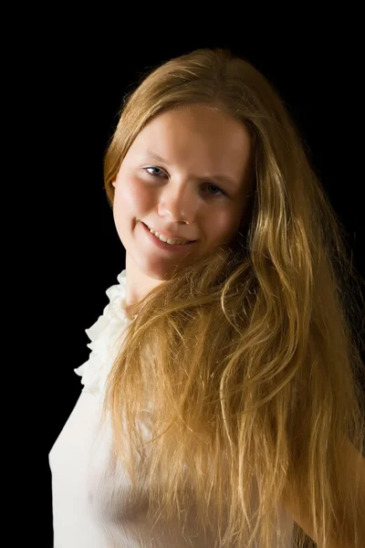 Loira de cabelos longos menina — Fotografia de Stock