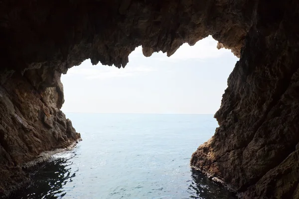 Inside of grotto in coast — Zdjęcie stockowe