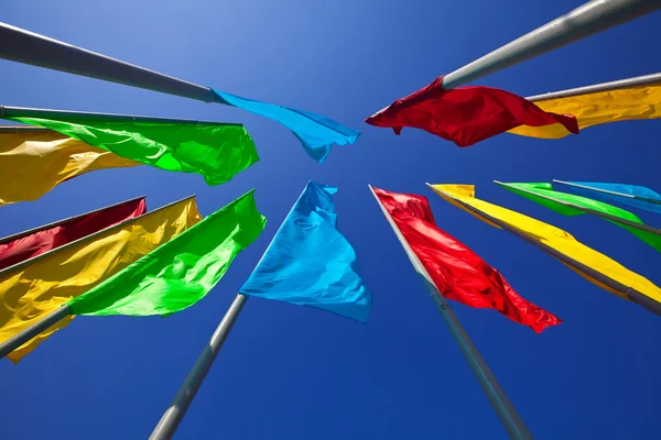 Kleurrijke vlaggen — Stockfoto