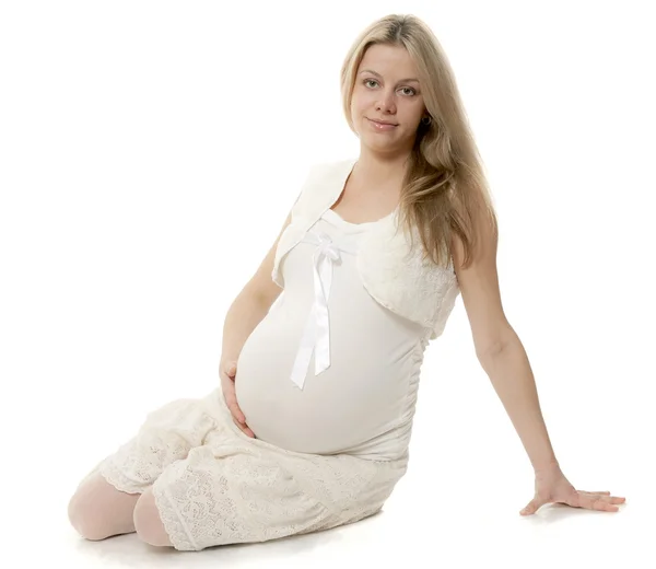 Πορτρέτο του την όμορφη νεαρή έγκυο γυναίκα — Stockfoto