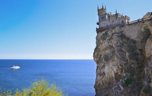 Vieux château sur la mer — Photo