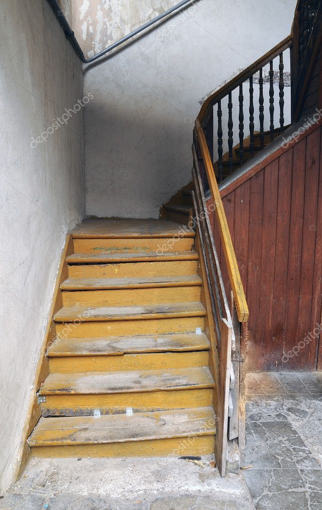 Wonderbaar oude houten trap — Stockfoto © Severas #7763510 OY-58