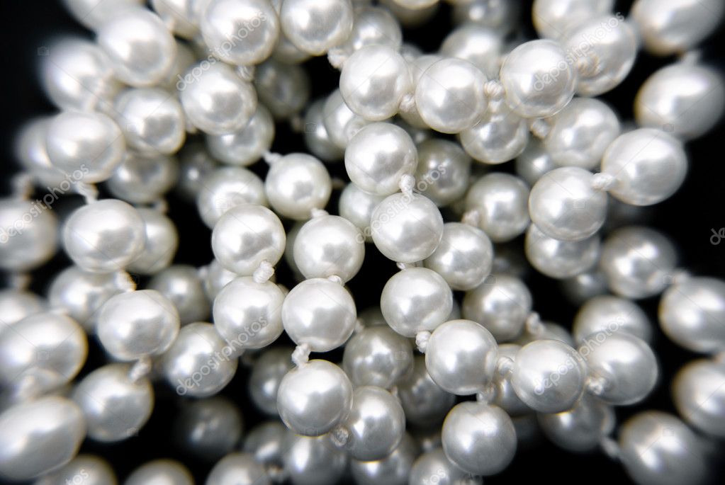 Necklace pearls