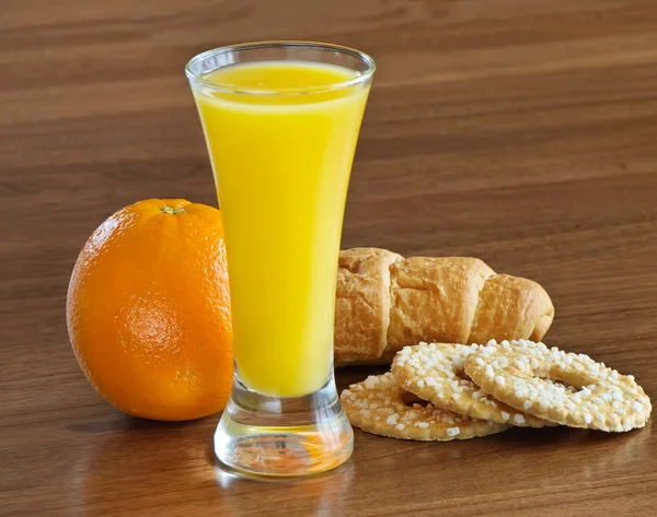 Suco e laranja — Fotografia de Stock