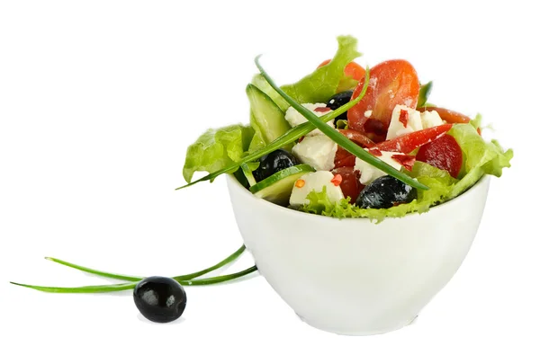Yunan salatası üzerine beyaz izole — Stok fotoğraf
