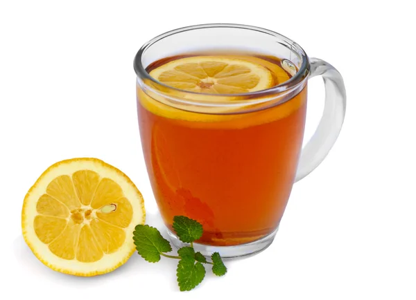 Tee mit Zitrone isoliert auf weißem Hintergrund — Stockfoto