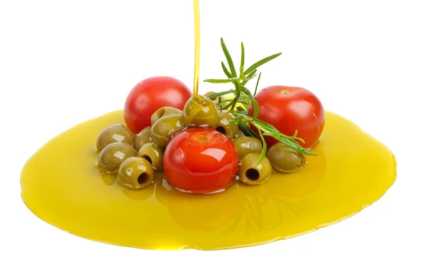 Olives and tomatoes isolated on white — Stock Photo, Image