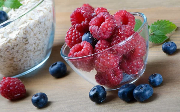 stock image Oatflakes with fresh Fruits