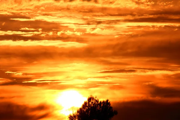 Dramatický západ slunce obloha — Stock fotografie