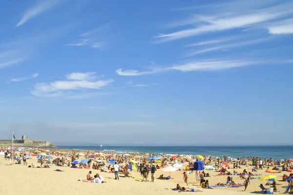 Přeplněné pláže Atlantiku letní — Stock fotografie