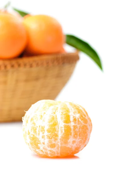 Mandarinas aisladas en blanco —  Fotos de Stock