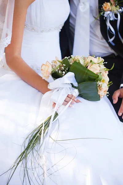 Svatební broskvová kytice — Stock fotografie