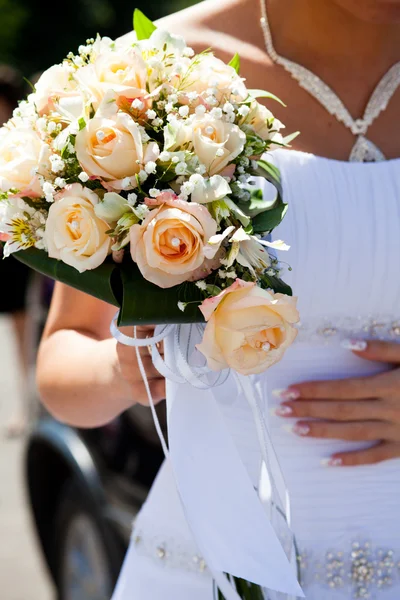 Γαμήλιο ροδακινί μπουκέτο — Φωτογραφία Αρχείου