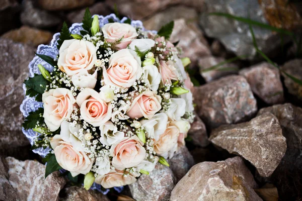 Venkovní svatební kytice — Stock fotografie