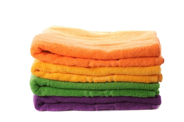 Stack handdukar isolerade — Stockfoto